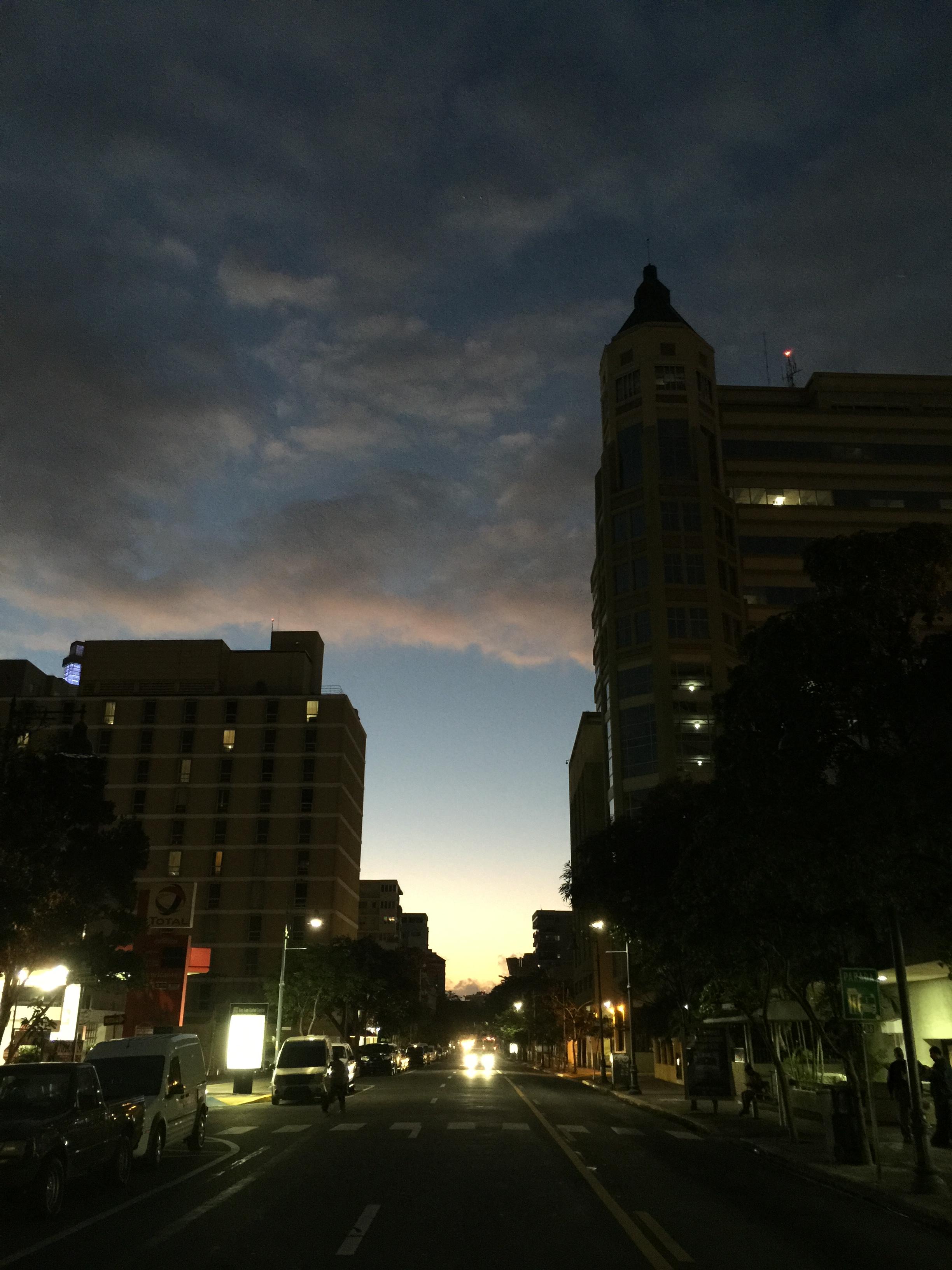Una mañana en la Avenida Ponce de León en Miramar - 2015